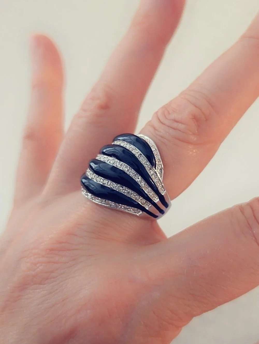 Vintage Lia Sophia Kiam Family Ring Size 8